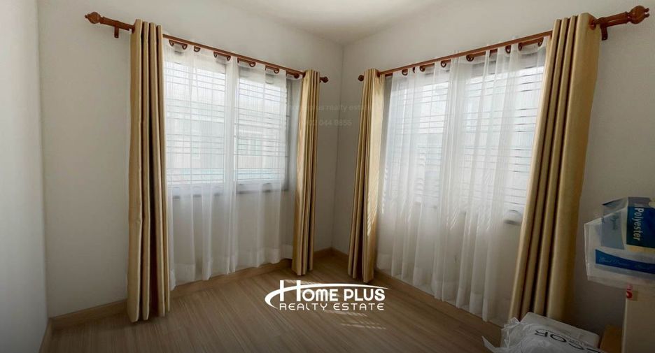 For sale 4 bedrooms townhouse in Mueang Pathum Thani, Pathum Thani
