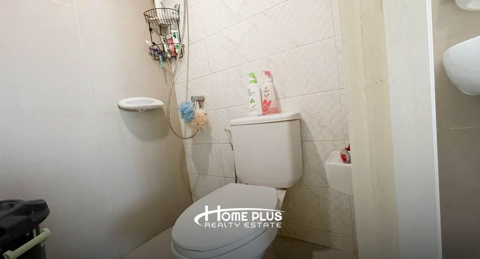 For sale 4 bedrooms townhouse in Mueang Pathum Thani, Pathum Thani