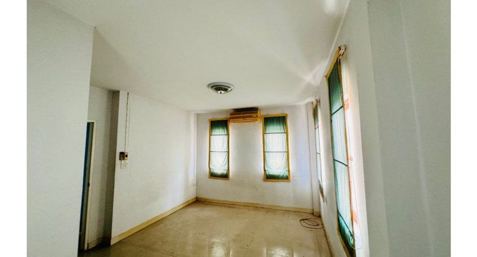 For sale 3 bedrooms house in Nong Chok, Bangkok