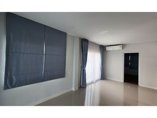 For sale 4 bedrooms house in Khlong Sam Wa, Bangkok