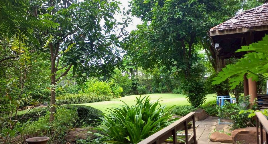 出售 4 卧室 别墅 在 Khlong Sam Wa, 曼谷