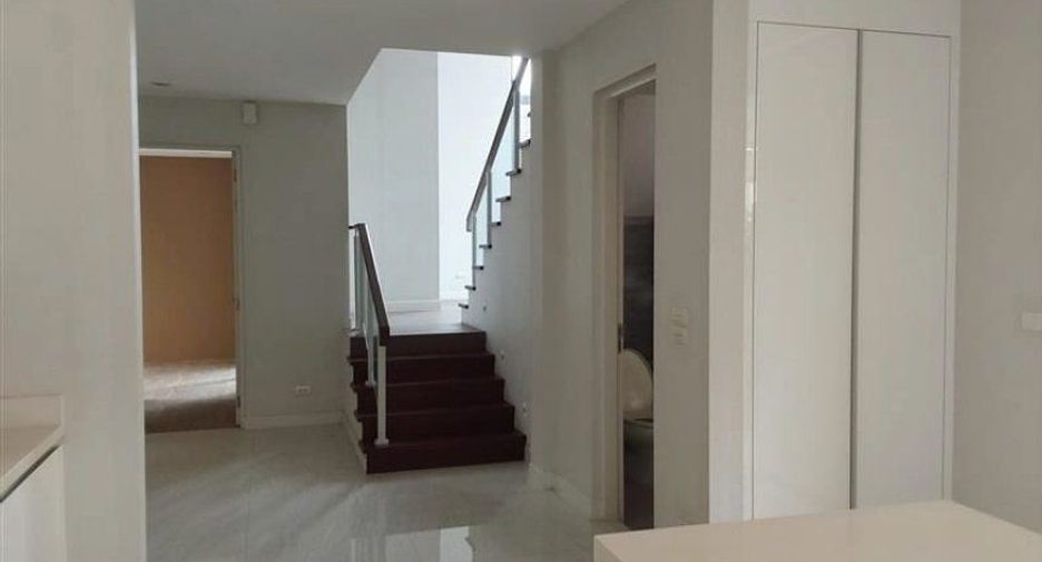 À vendre 5 chambres maison à Lat Phrao, Bangkok