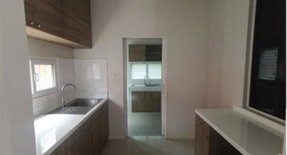 Haus zum Kauf mit 4 Zimmer in Bang Khae, Bangkok