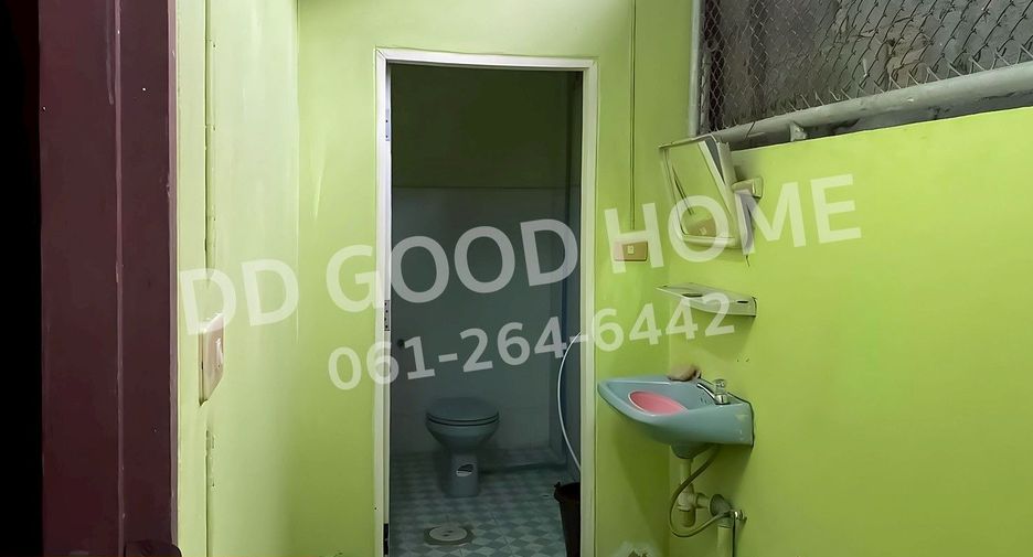 For sale 12 bedrooms apartment in Mueang Chai Nat, Chainat