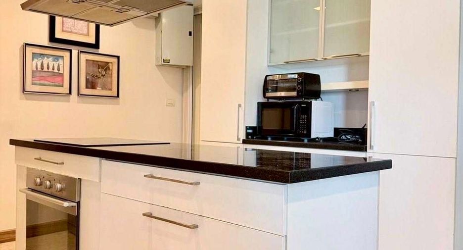 Condo en alquiler de 3 habitaciones en Khlong Toei, Bangkok