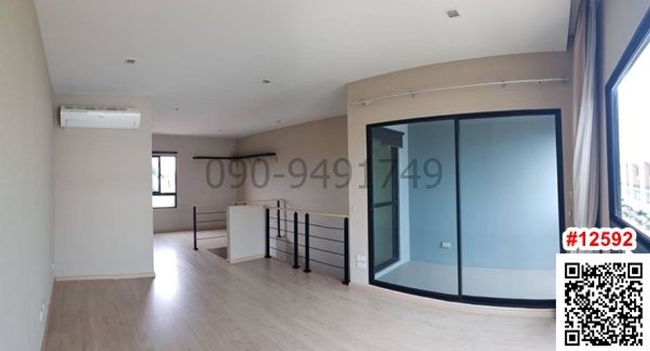 For rent 3 bedrooms townhouse in Suan Luang, Bangkok