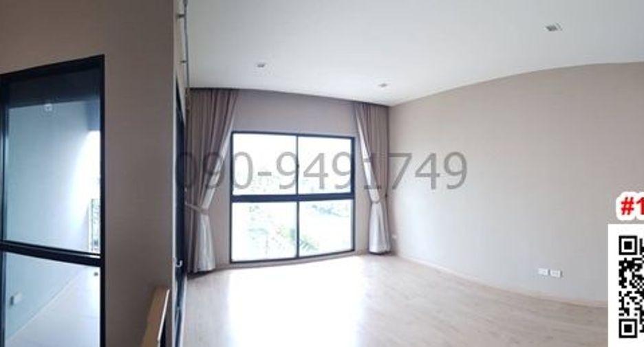 For rent 3 bedrooms townhouse in Suan Luang, Bangkok