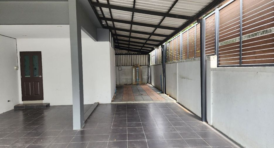 Casa en venta de 4 habitaciones en Min Buri, Bangkok