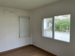 Продажа 4 спальни дом в Лат Крабанг, Бангкок