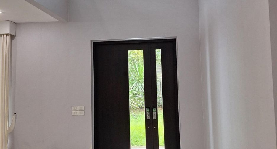 À vendre 4 chambres maison à Taling Chan, Bangkok
