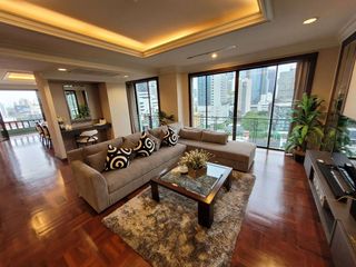 For rent 4 ベッドルーム apartment in Pathum Wan, Bangkok