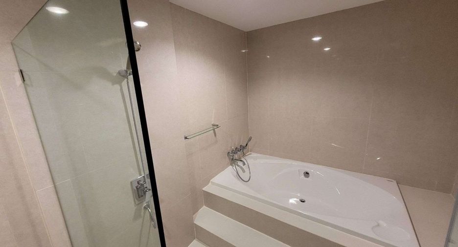 For rent 4 bedrooms apartment in Pathum Wan, Bangkok