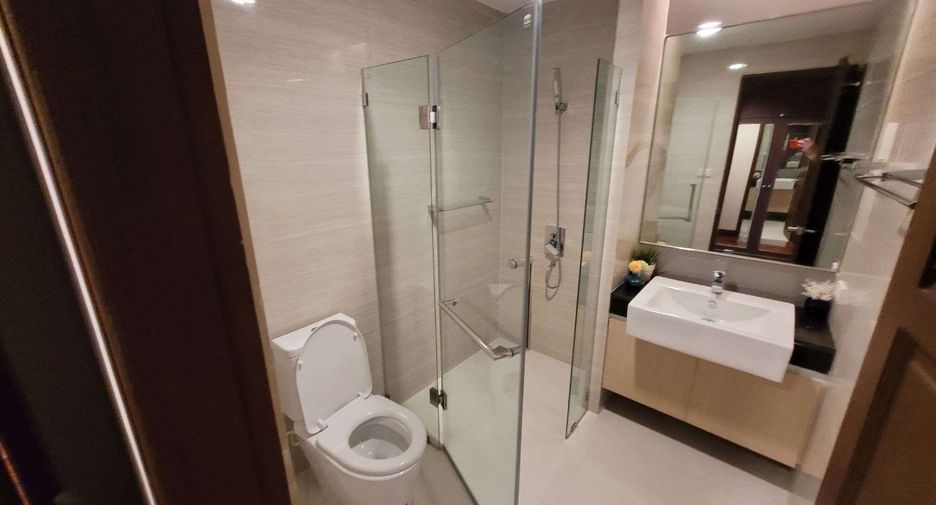For rent 4 bedrooms apartment in Pathum Wan, Bangkok
