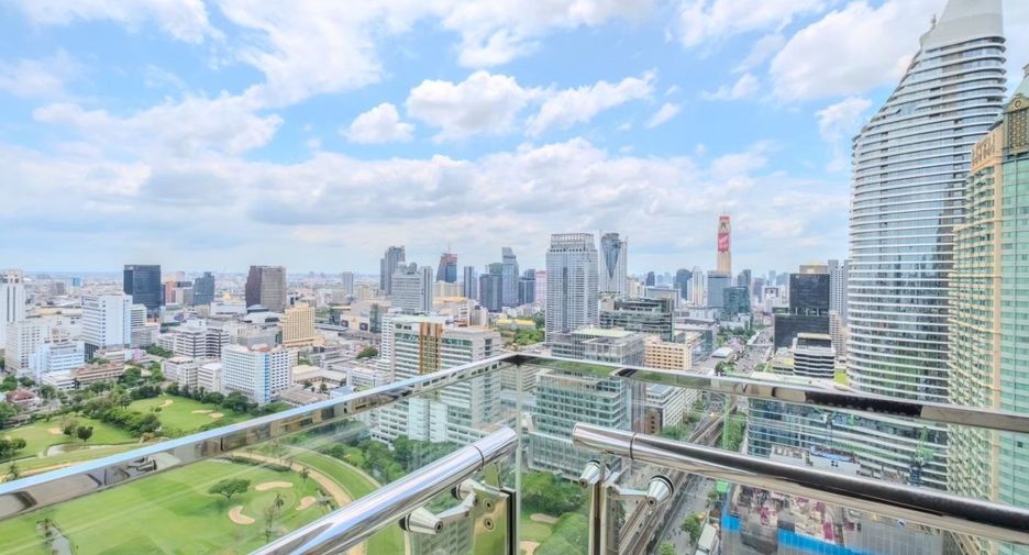 For rent 3 bedrooms condo in Pathum Wan, Bangkok