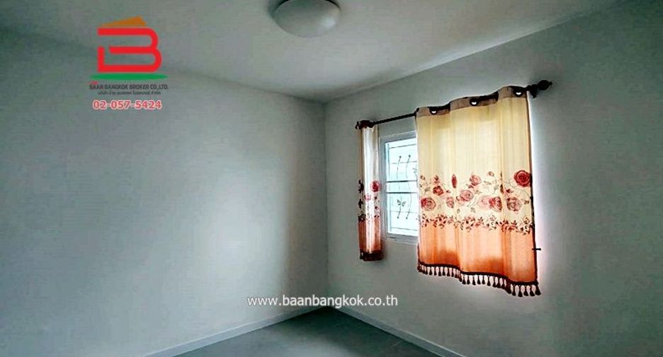 For sale 3 bedrooms townhouse in Mueang Pathum Thani, Pathum Thani