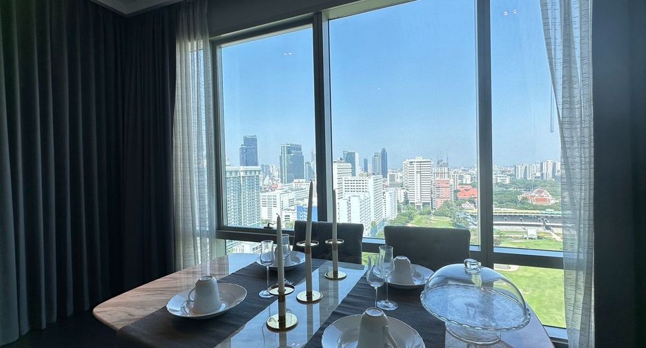 À louer 2 chambres condo à Pathum Wan, Bangkok