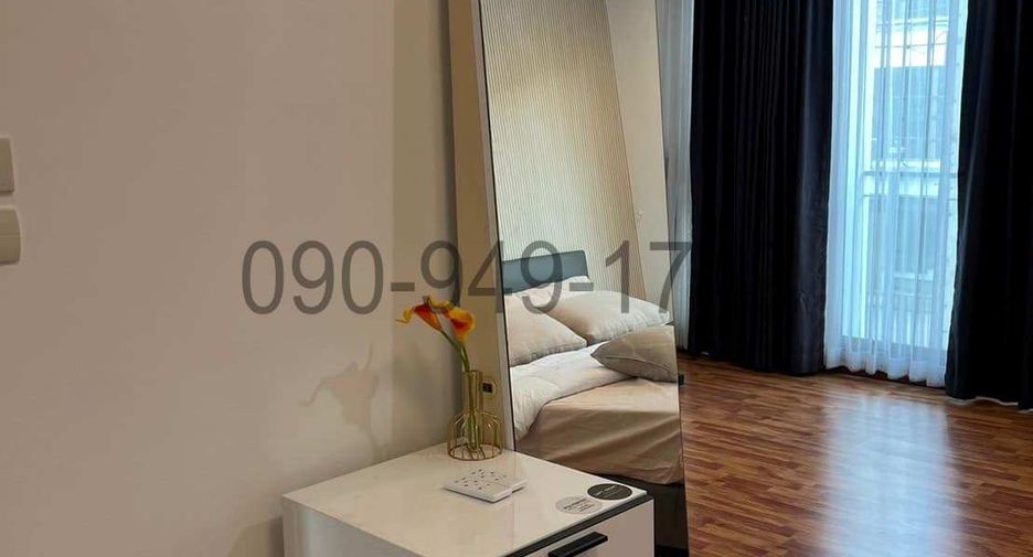 For rent 3 bedrooms townhouse in Phra Khanong, Bangkok