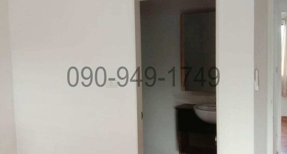For rent 3 bedrooms townhouse in Phra Khanong, Bangkok