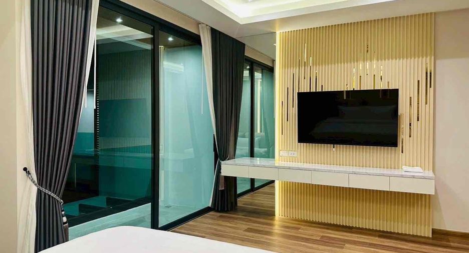 For rent and for sale 4 bedrooms villa in Bang Lamung, Chonburi