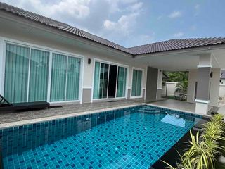 Haus zur Miete mit 3 Zimmer in Bang Lamung, Chonburi