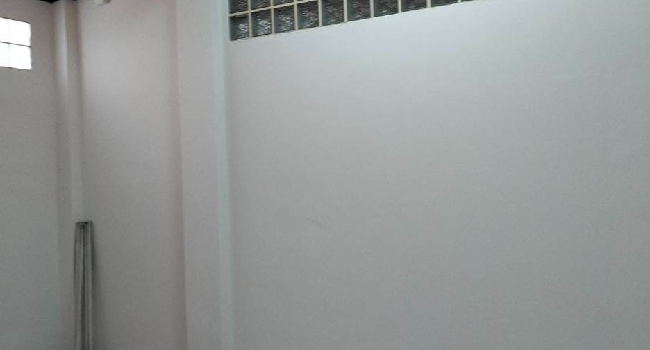 For rent 8 bedrooms office in Bang Na, Bangkok