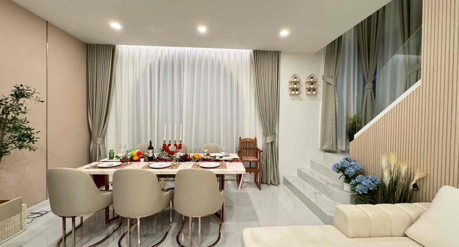 À vendre 5 chambres villa à Bang Lamung, Chonburi