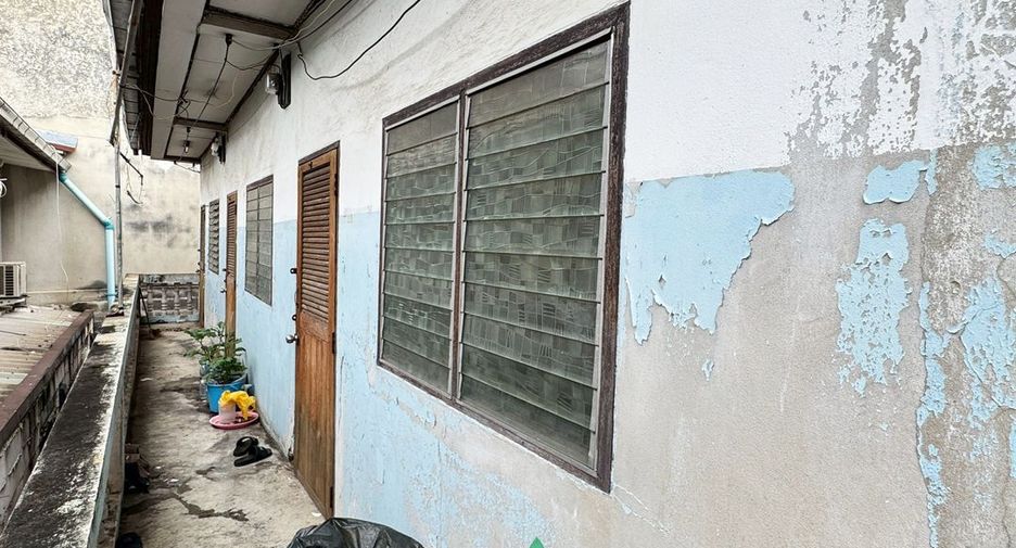 Local comercial en venta de 4 habitaciones en Mueang Samut Sakhon, Samut Sakhon