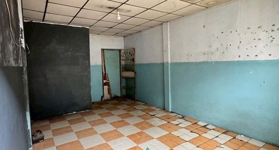 Local comercial en venta de 4 habitaciones en Mueang Samut Sakhon, Samut Sakhon