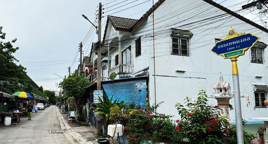 Local comercial en venta de 4 habitaciones en Mueang Samut Sakhon, Samut Sakhon