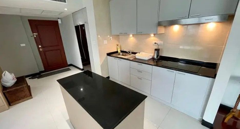 For sale 2 bedrooms condo in Khlong Toei, Bangkok
