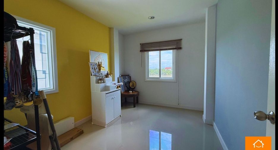 出售 3 卧室 独立屋 在 Sai Noi, Nonthaburi