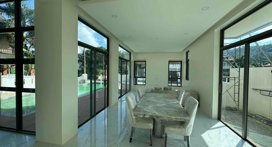 For sale 4 bedrooms villa in Mueang Phuket, Phuket