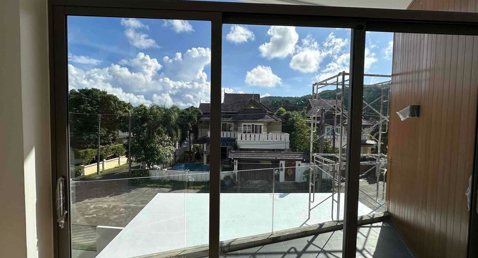 For sale 4 bedrooms villa in Mueang Phuket, Phuket