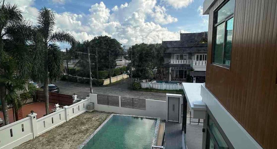 For sale 4 bedrooms villa in Mueang Phuket, Phuket
