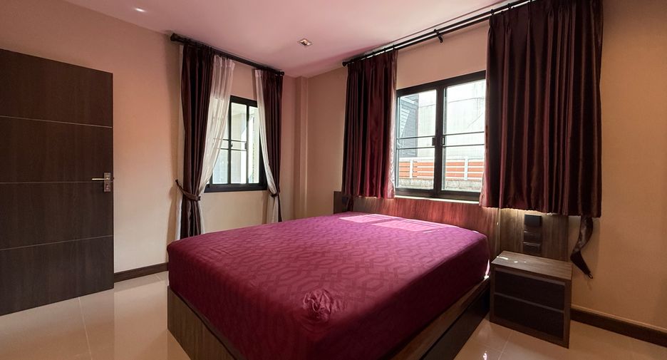 For rent and for sale 5 bedrooms house in Saraphi, Chiang Mai