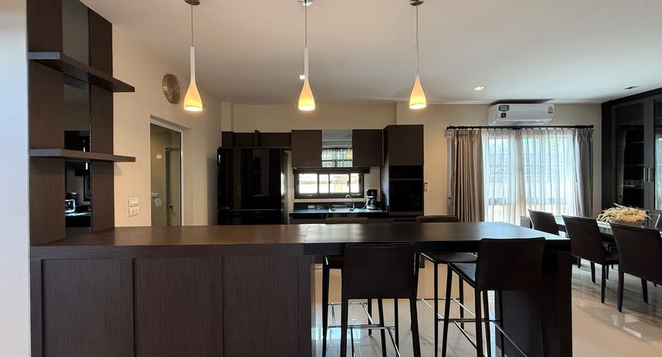 For rent and for sale 5 bedrooms house in Saraphi, Chiang Mai