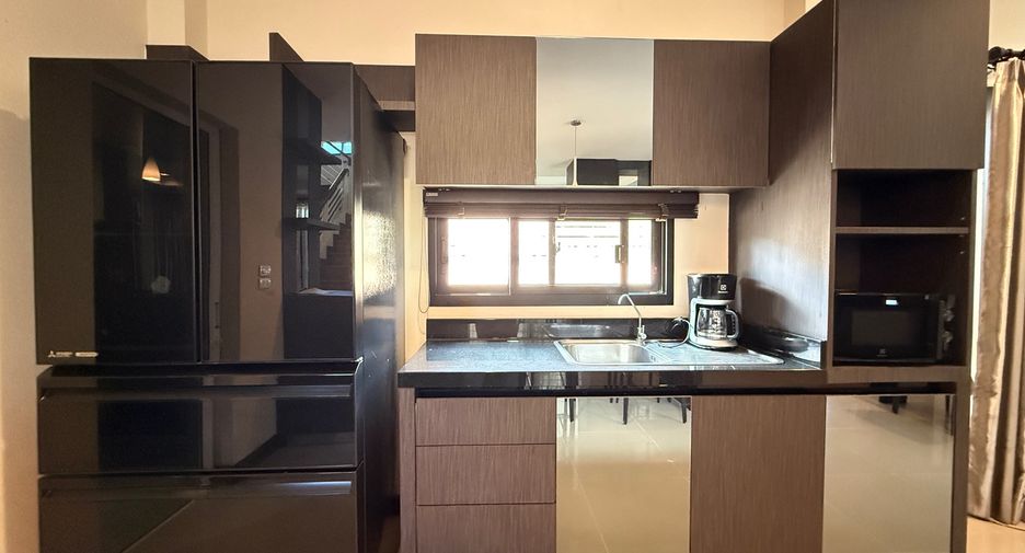 For rent and for sale 5 bedrooms house in Saraphi, Chiang Mai