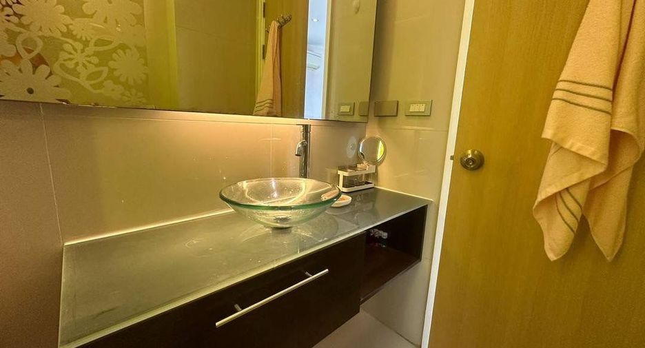 For sale 1 bed condo in Bang Lamung, Chonburi