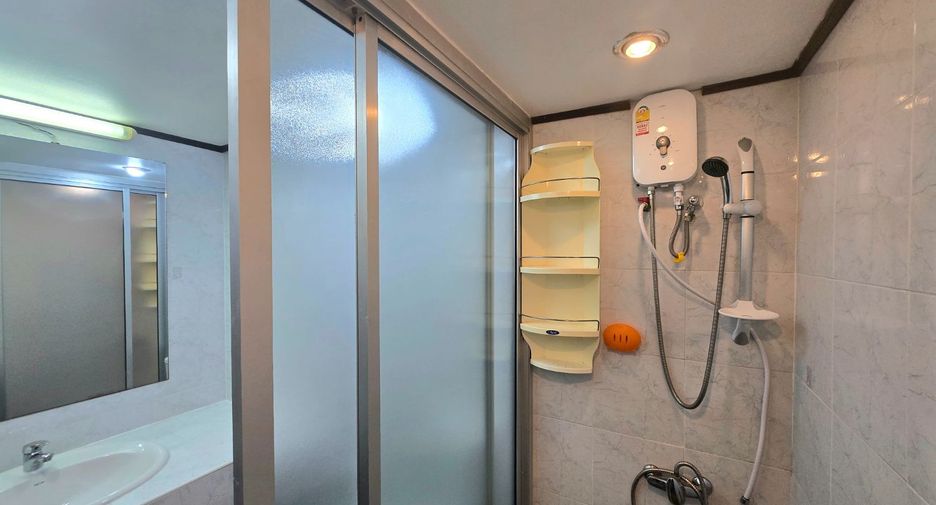 Wohnung zur Miete und zum Kauf mit Studio in Bang Lamung, Chonburi