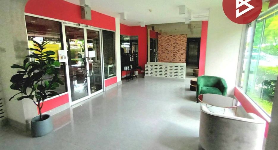 For sale 1 bed condo in Huai Khwang, Bangkok
