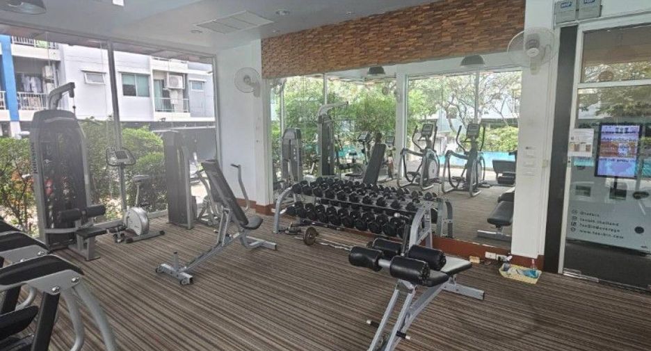 For sale 1 bed condo in Huai Khwang, Bangkok