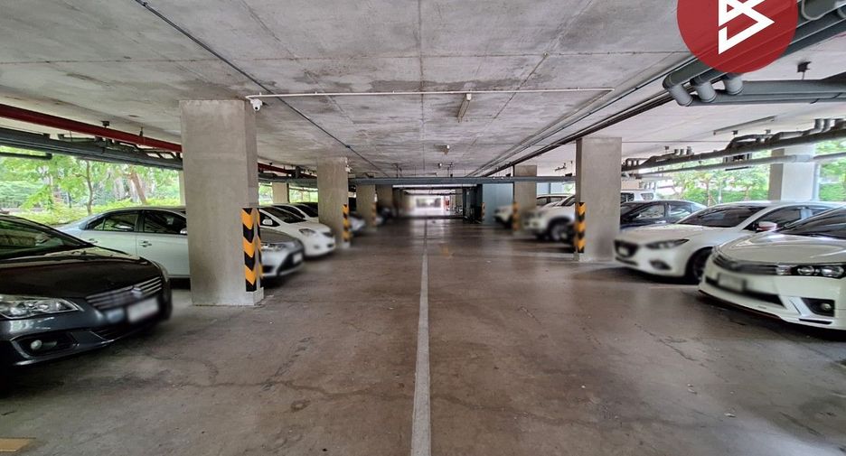 For sale 1 bed condo in Huai Khwang, Bangkok