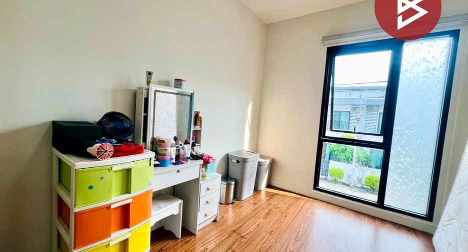 For sale 3 bedrooms townhouse in Bang Phli, Samut Prakan