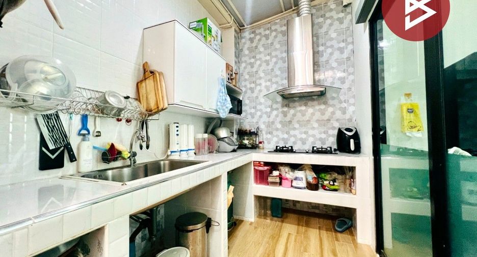 For sale 3 bedrooms townhouse in Bang Phli, Samut Prakan