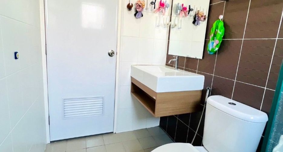 For sale 3 bedrooms townhouse in Bang Phli, Samut Prakan