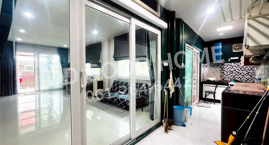 Reihenhaus zur Miete und zum Kauf mit 3 Zimmer in Bang Bua Thong, Nonthaburi