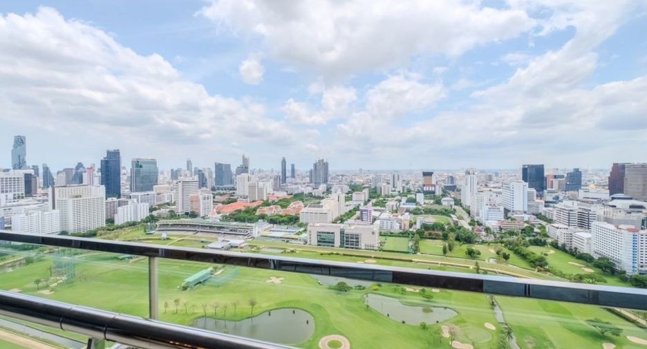 For sale 3 bedrooms condo in Pathum Wan, Bangkok