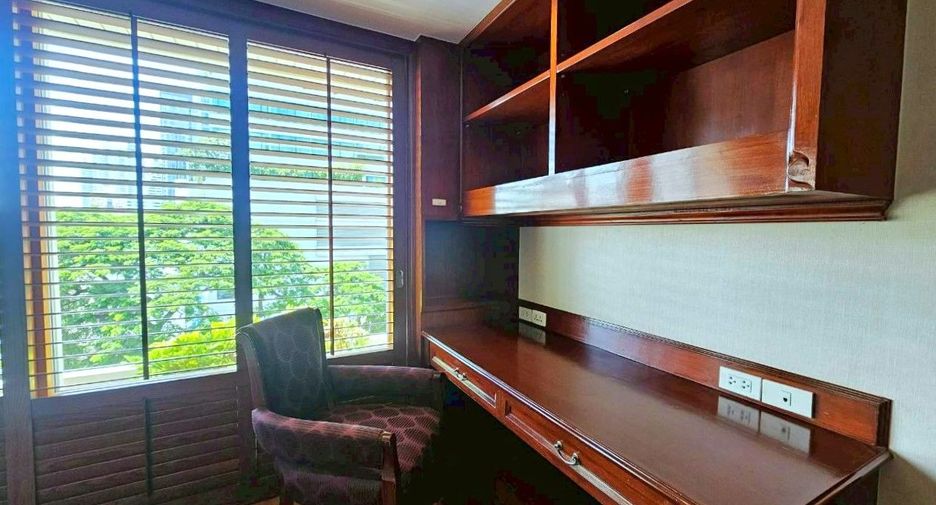 Apartamento con servicios en alquiler de 1 habitaciones en Khlong Toei, Bangkok