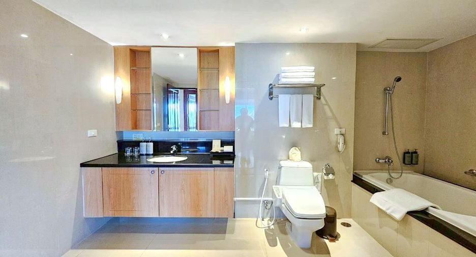 Apartamento con servicios en alquiler de 1 habitaciones en Khlong Toei, Bangkok