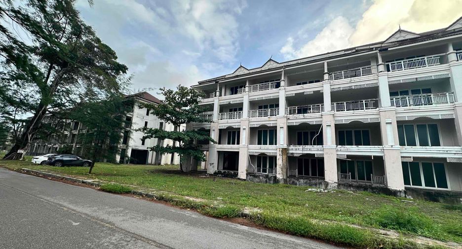 For sale 112 bedrooms retail Space in Thalang, Phuket